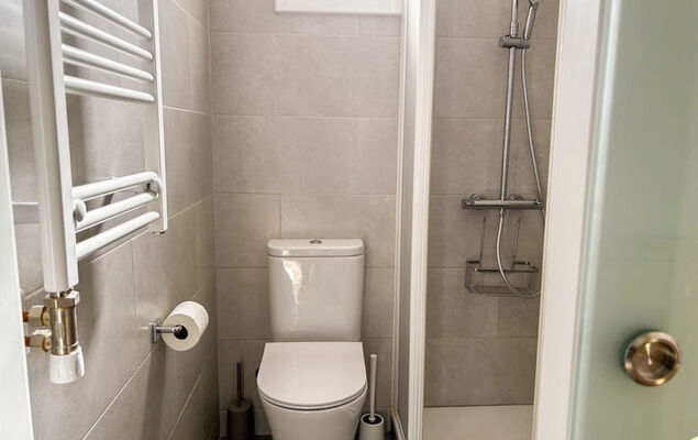 Sagrada Familia Grassot - Industria - Photo 14